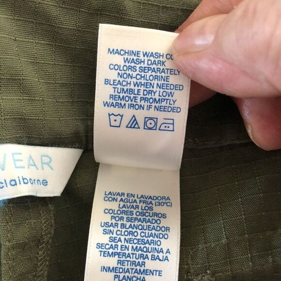 Liz wear by Liz Claiborne Cargo Capri NWT Olive - Picture 4 of 5